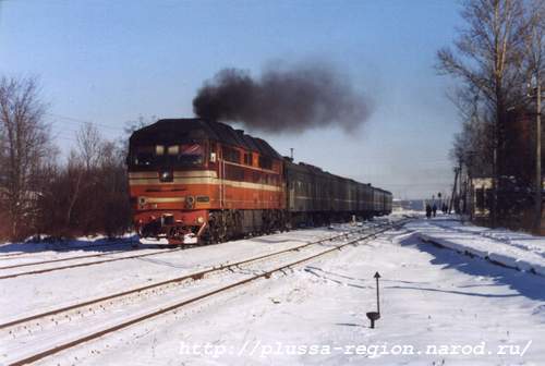 Фото 08. ТЭП70 с поездом "Луга-Псков" в Плюссе