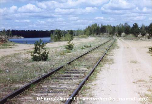 Фото 25. 2005-05-20. Железная дорога на Малуксинские карьеры