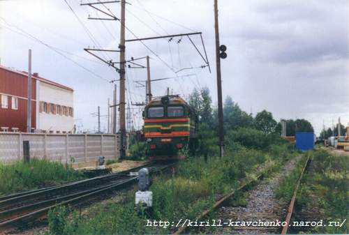Фото 09. 2005-06-29. М62 прибывает на станцию Заневский пост
