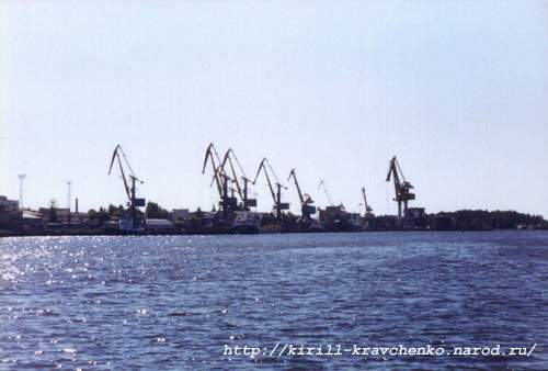 Фото 04. Вид на Выборгский порт со стороны Выборгского залива