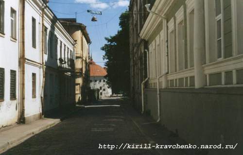 Фото 15. Старинная улочка в Выборге выходит к Старой башне