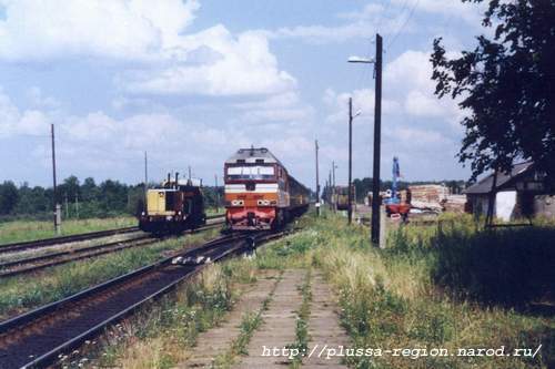 Фото 24. Поезд Луга-Псков прибывает на станцию Серебрянка